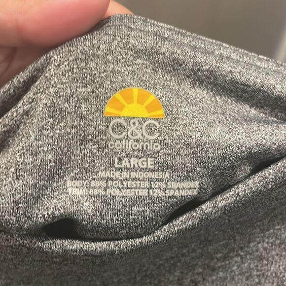 NWT C&C California Gray Capri Pants, Size Large - Picture 7 of 7